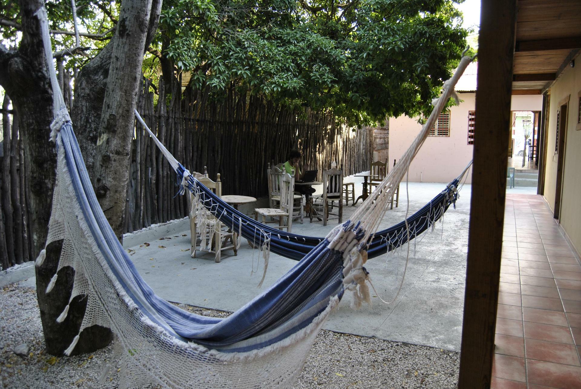 Hotel Loro Tuerto Barahona エクステリア 写真
